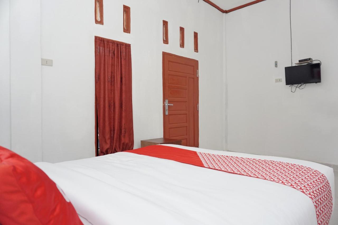 Oyo 2635 Ramos Inn Sinapuran Exterior foto